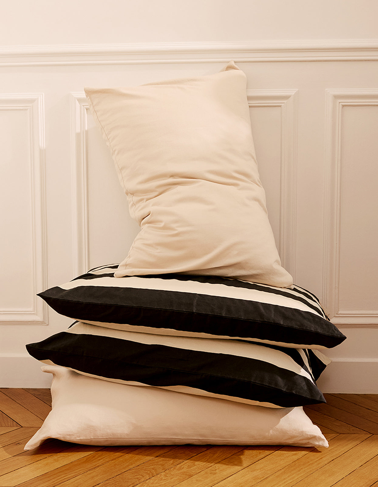 Vanilla Bean Stripe Pillowcase Pair - Black And White