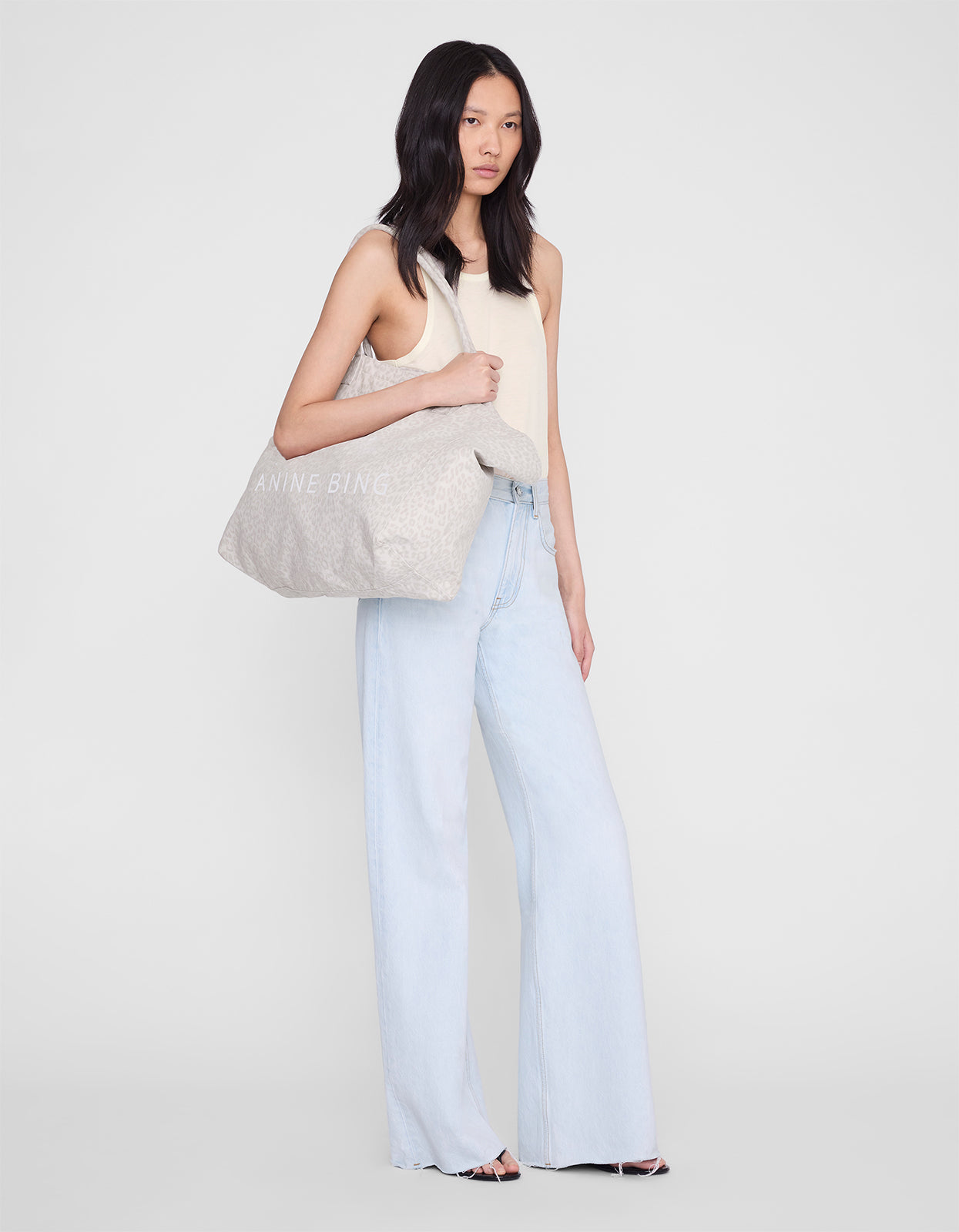 Leo Canvas Tote - Washed White Leopard