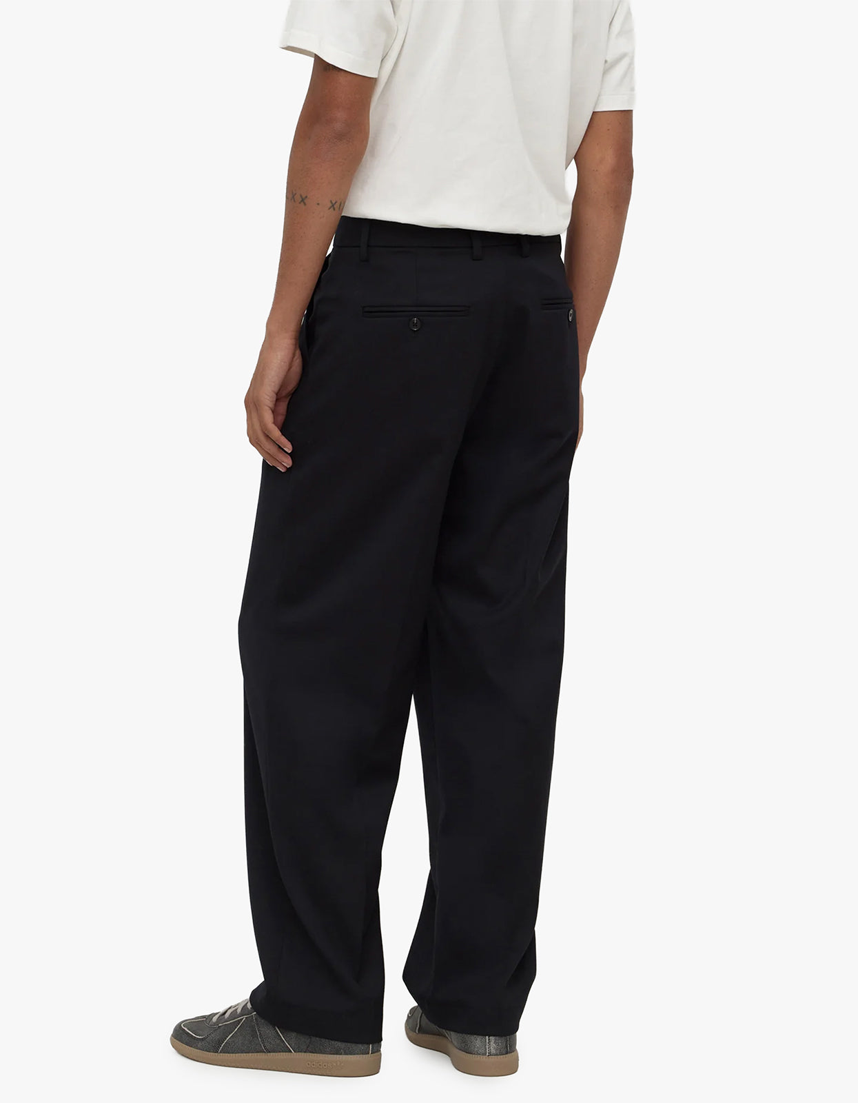Ari Tailored Pant - Black