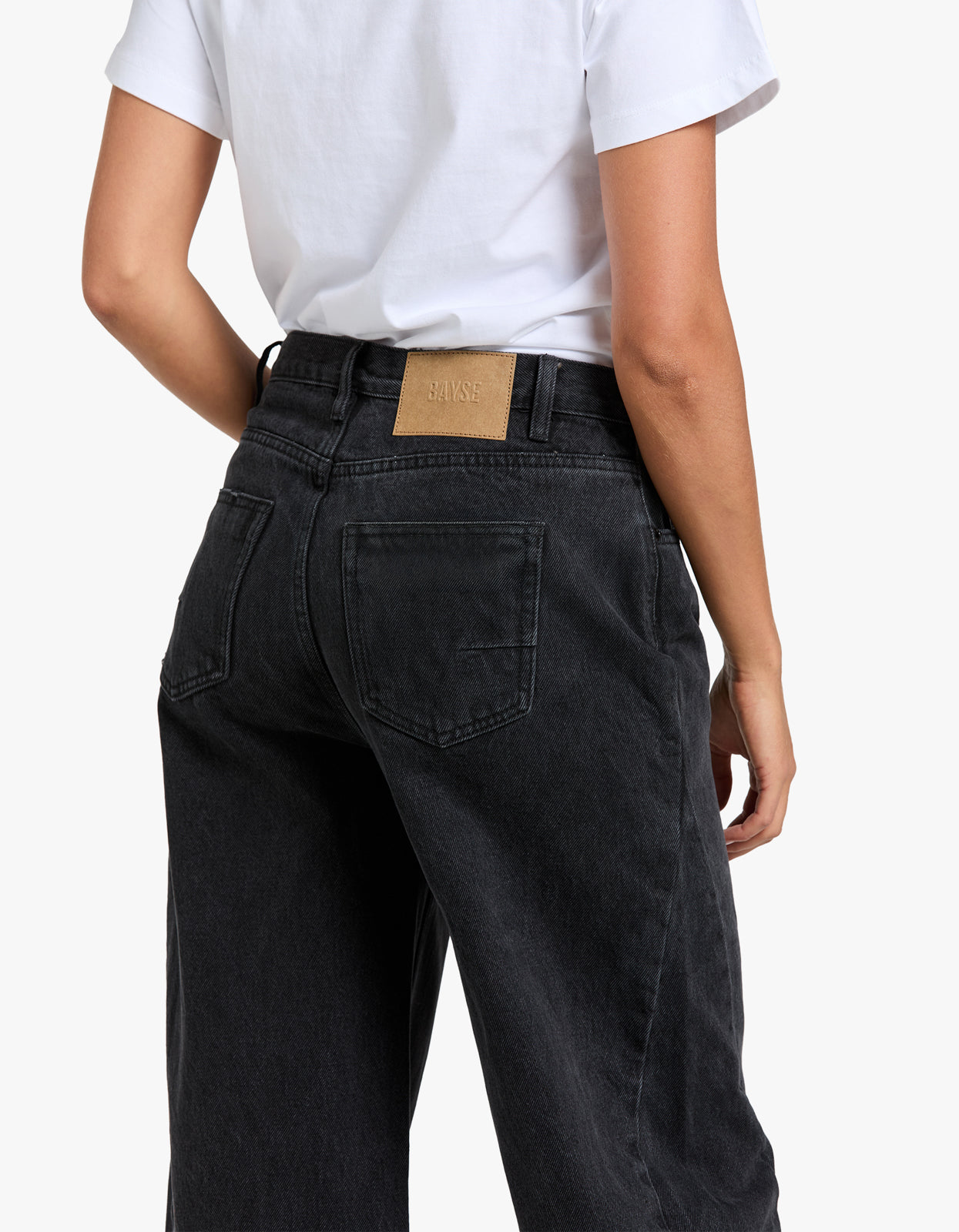 Brooklyn Barrel Leg Jean - Backstage Black