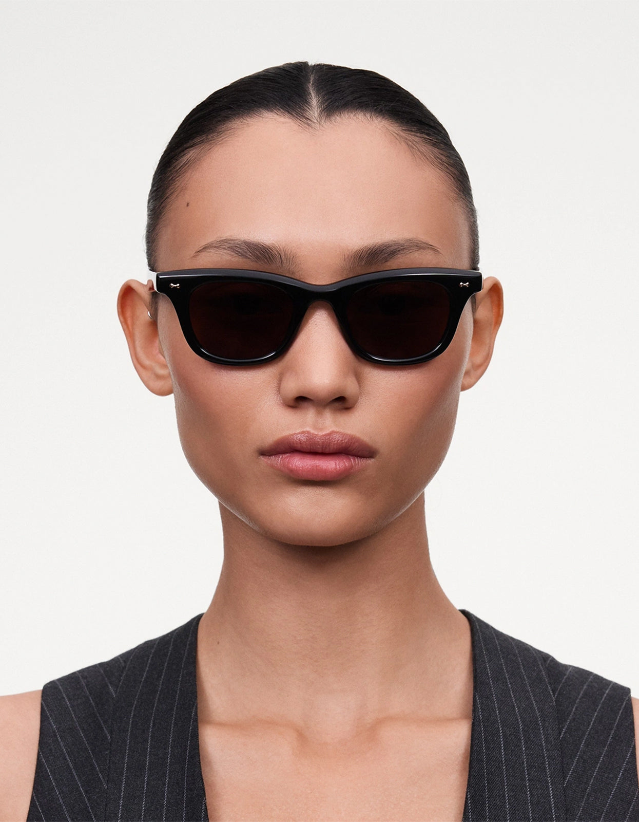 Ease Sunglasses - Black