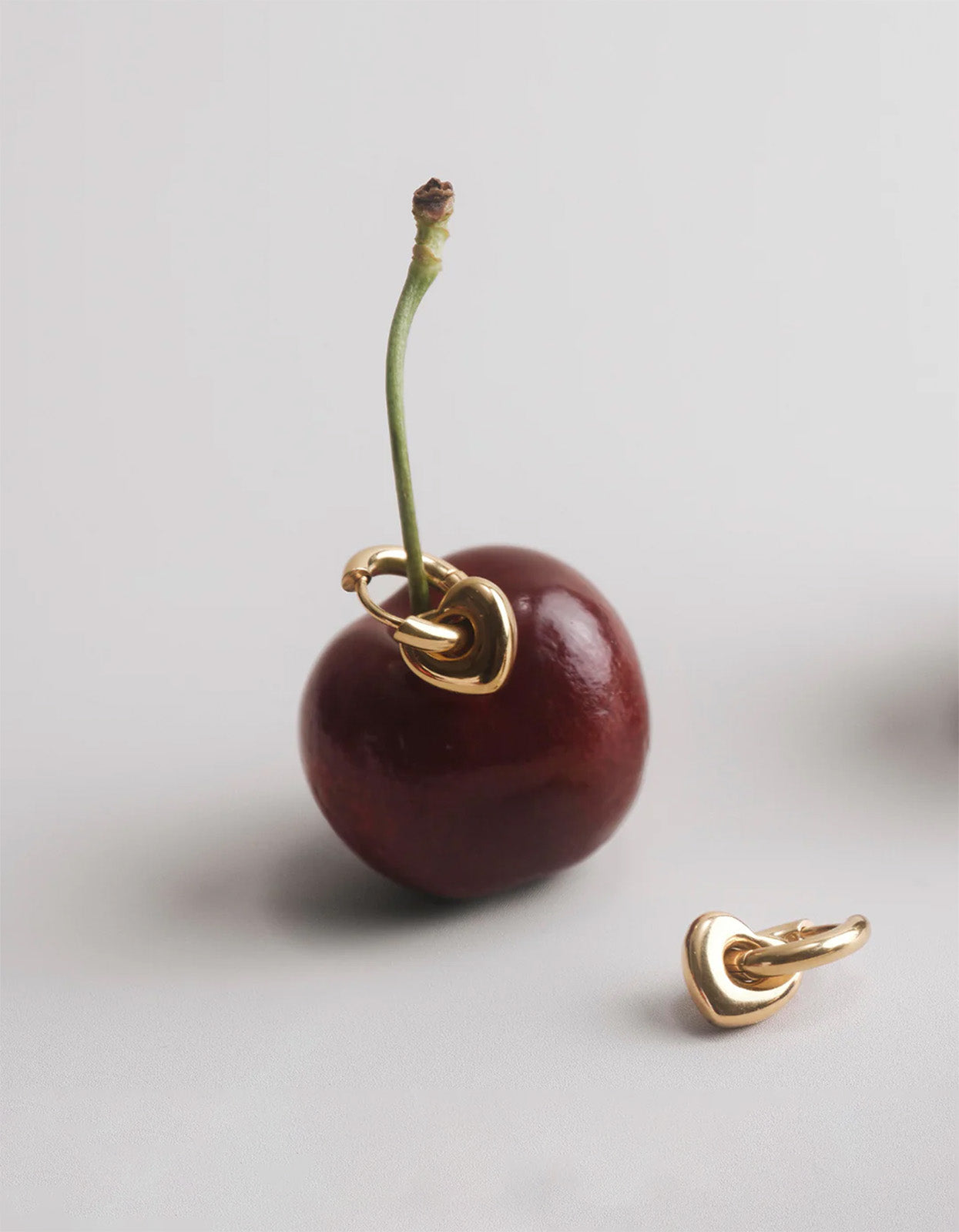 Mini Lisa Puffy Heart Earrings - Gold