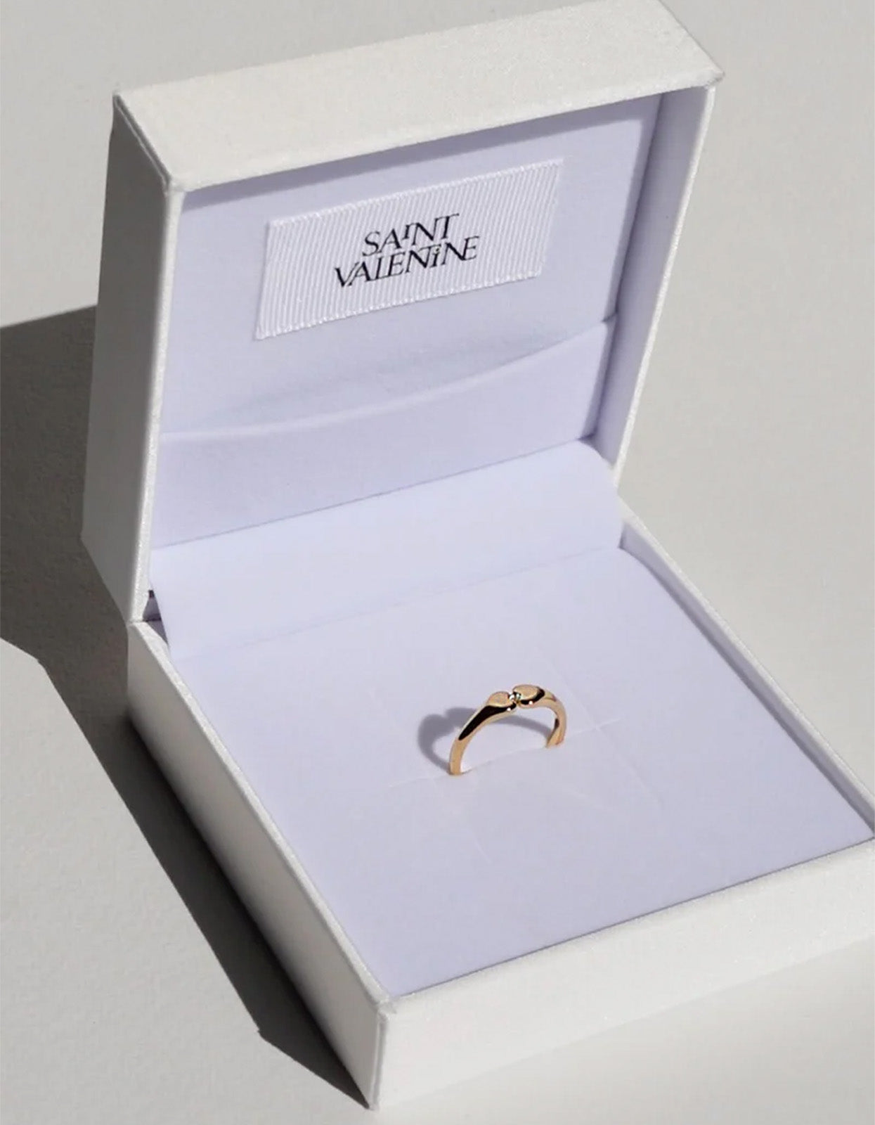 Heart Connection Signet Ring - Gold