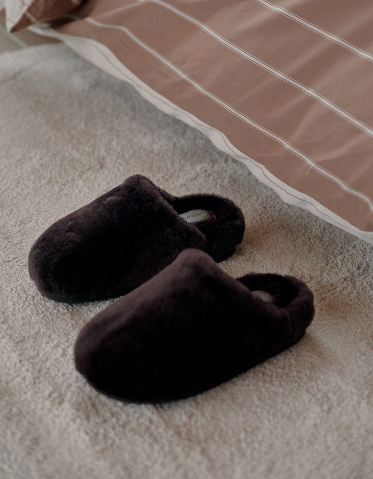 Sheepskin Slippers - Chocolate