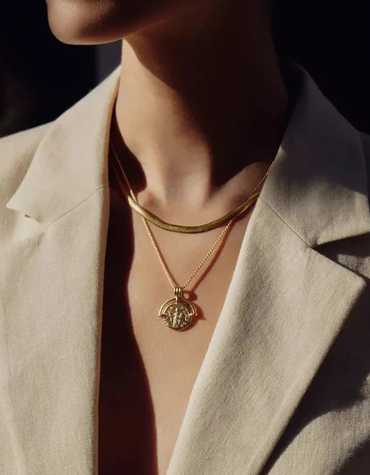 Lucy Williams Medium Engravable Roman Arc Coin Necklace - Gold