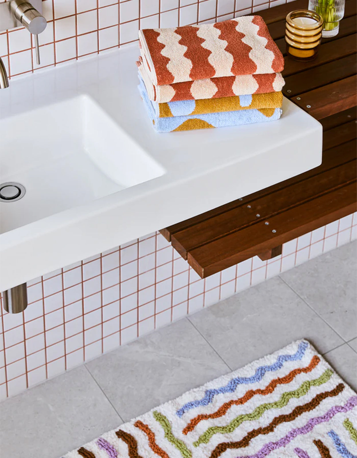 Totem Hand Towel - Red