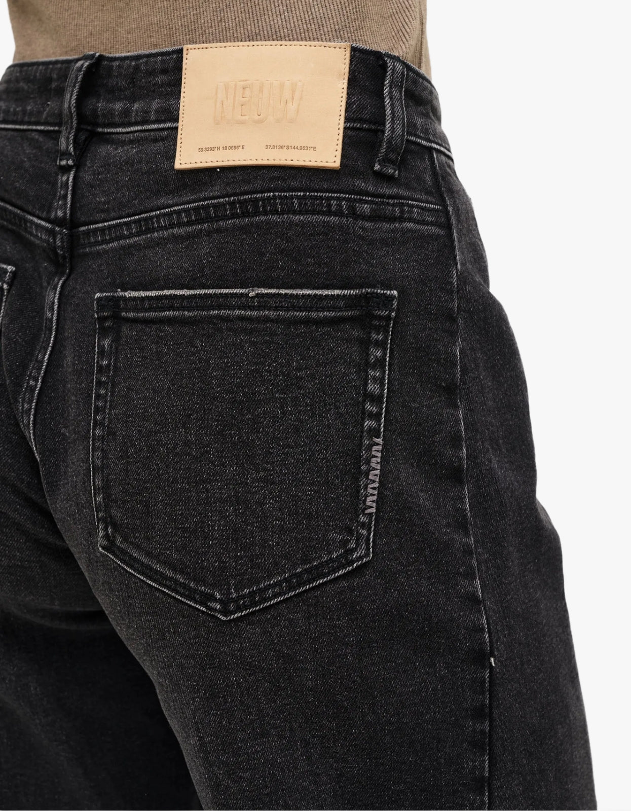 Amber Barrel Jean - Wanted