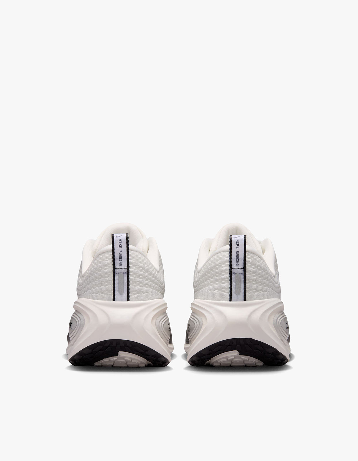Nike Vomero Plus Essentials - Summit White/Metallic Silver-Sail