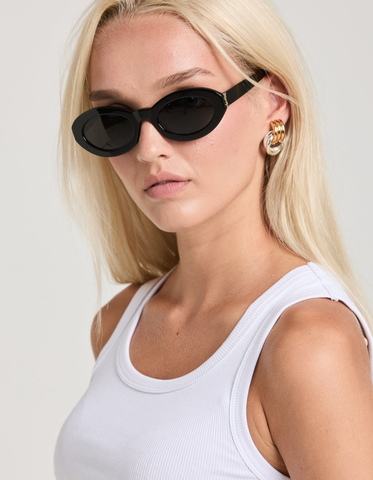 SLM136F Sunglasses - Black