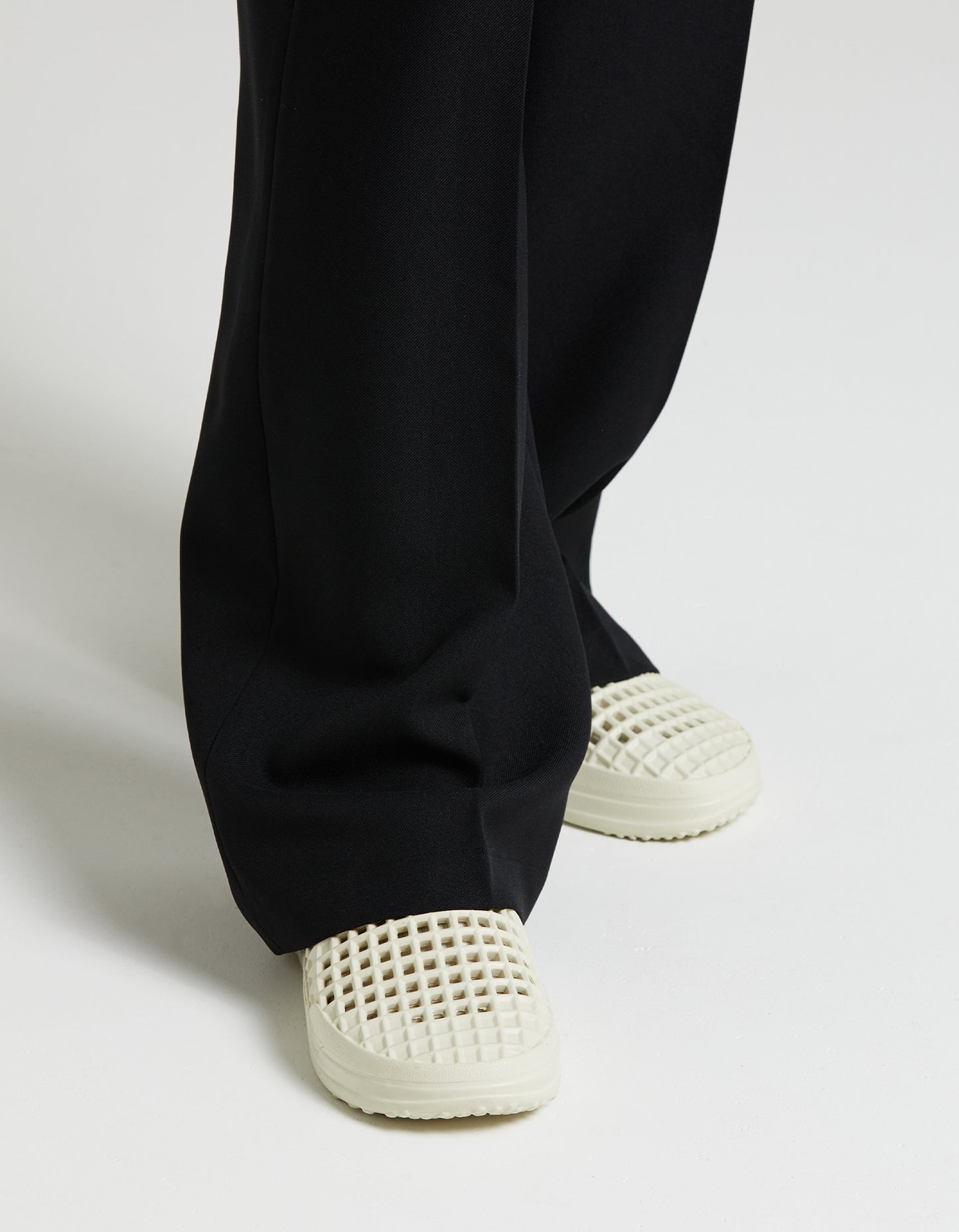 Mens Scenario Slide - Bone White