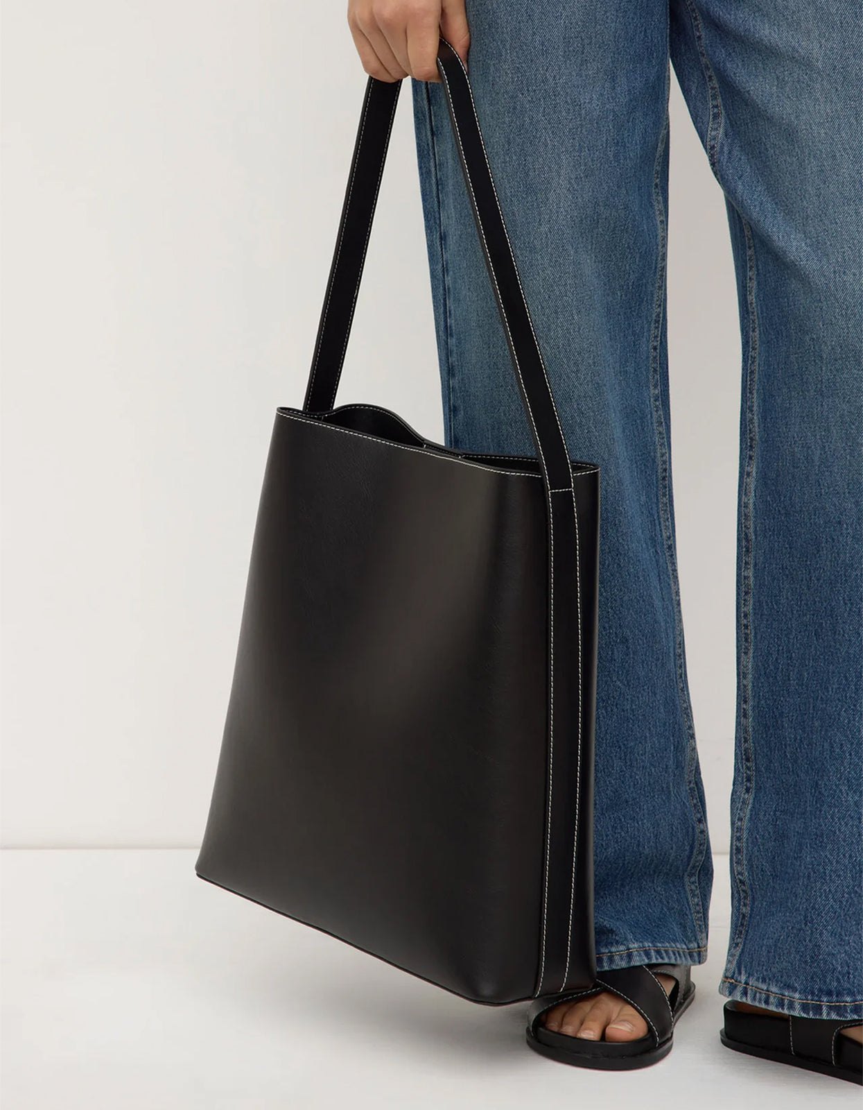 Charlie Leather Shoulder Bag - Black