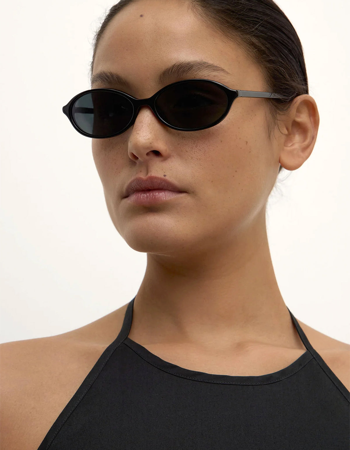 Slim Oval Frame - Black
