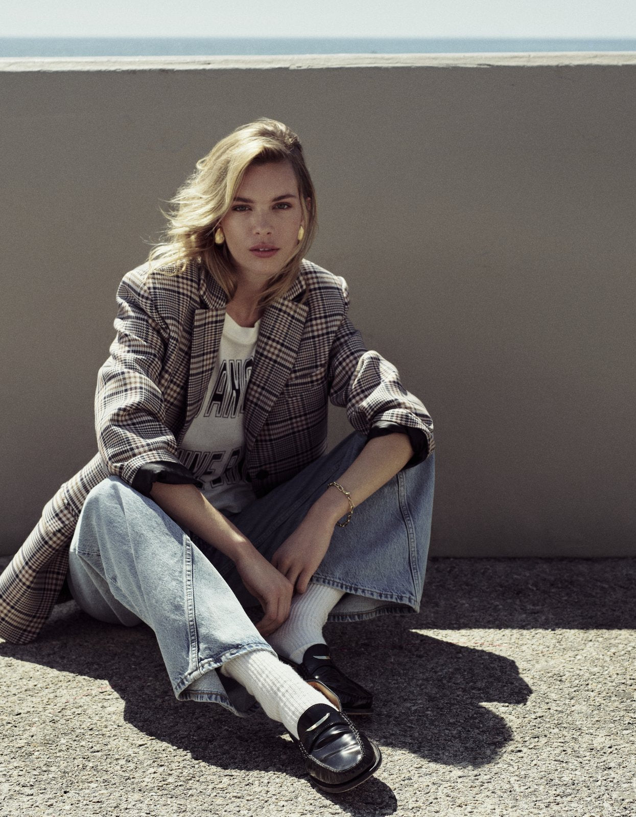 Anine Bing Quinn Blazer Beige And Navy Checks lifestyle