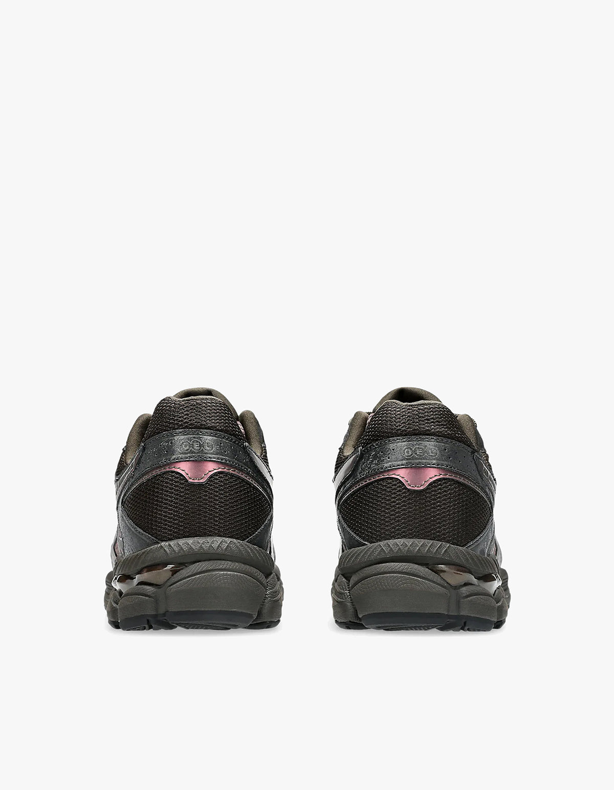 Gel-Cumulus 16 - Cocoa Powder/Black