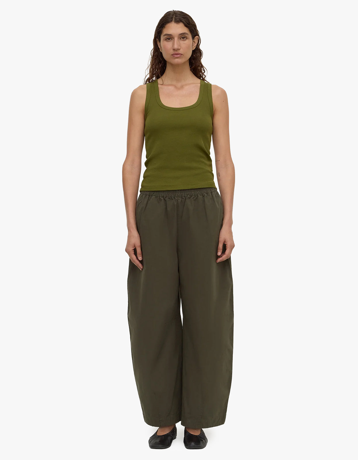Lola Barrel Pant - Dark Military