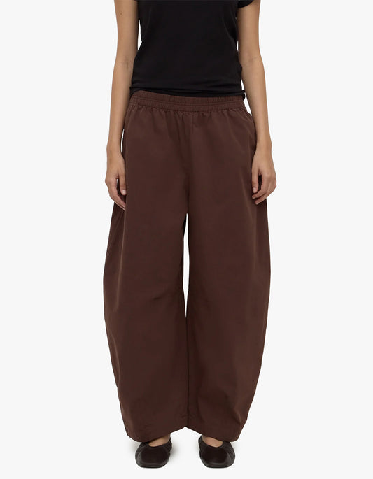Lola Barrel Pant - Ganache