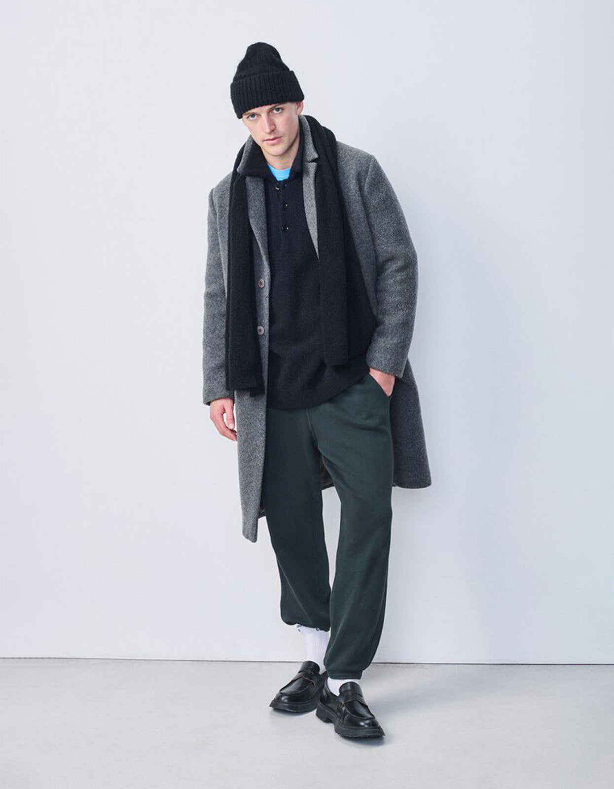 East Scarf - Black