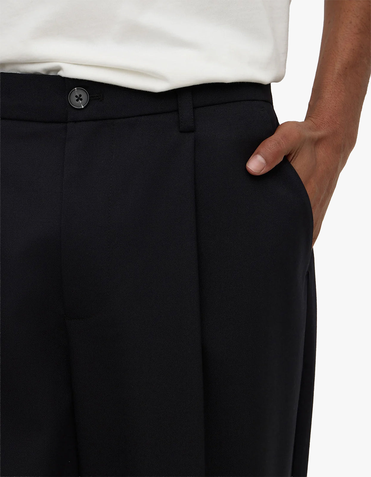 Ari Tailored Pant - Black