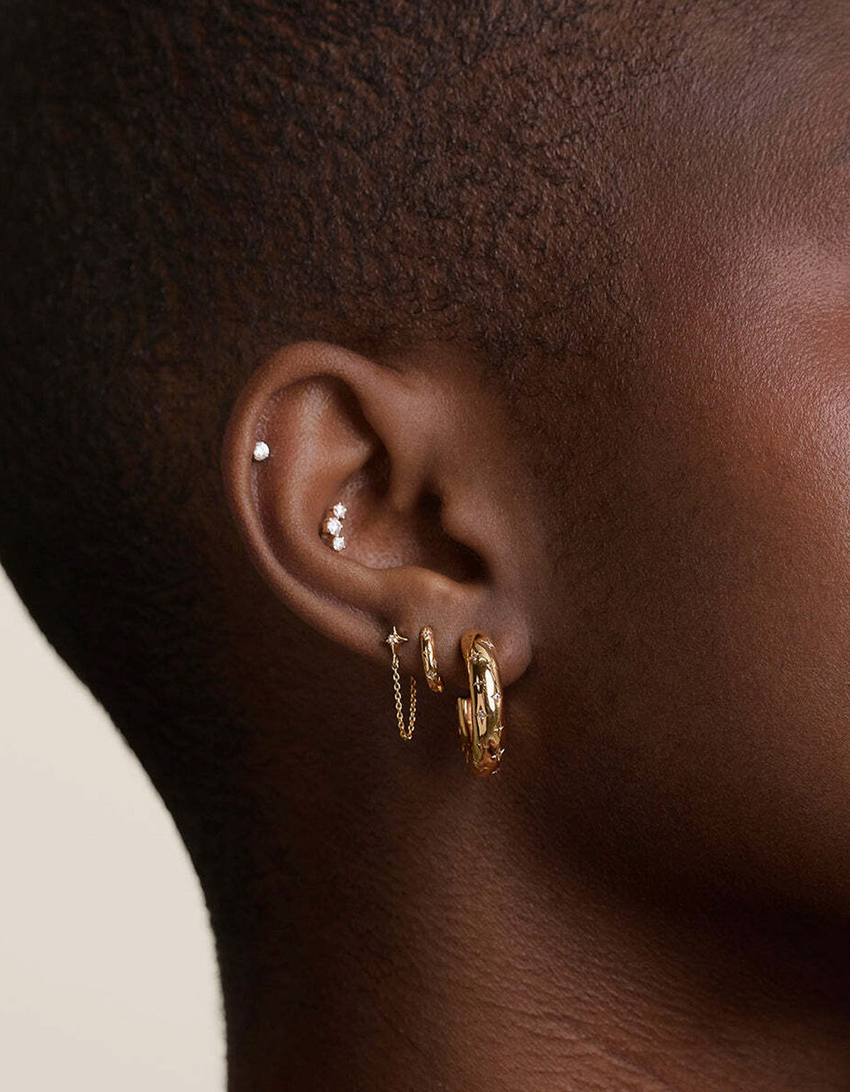 Cosmic Star Chain Stud Earrings - Gold