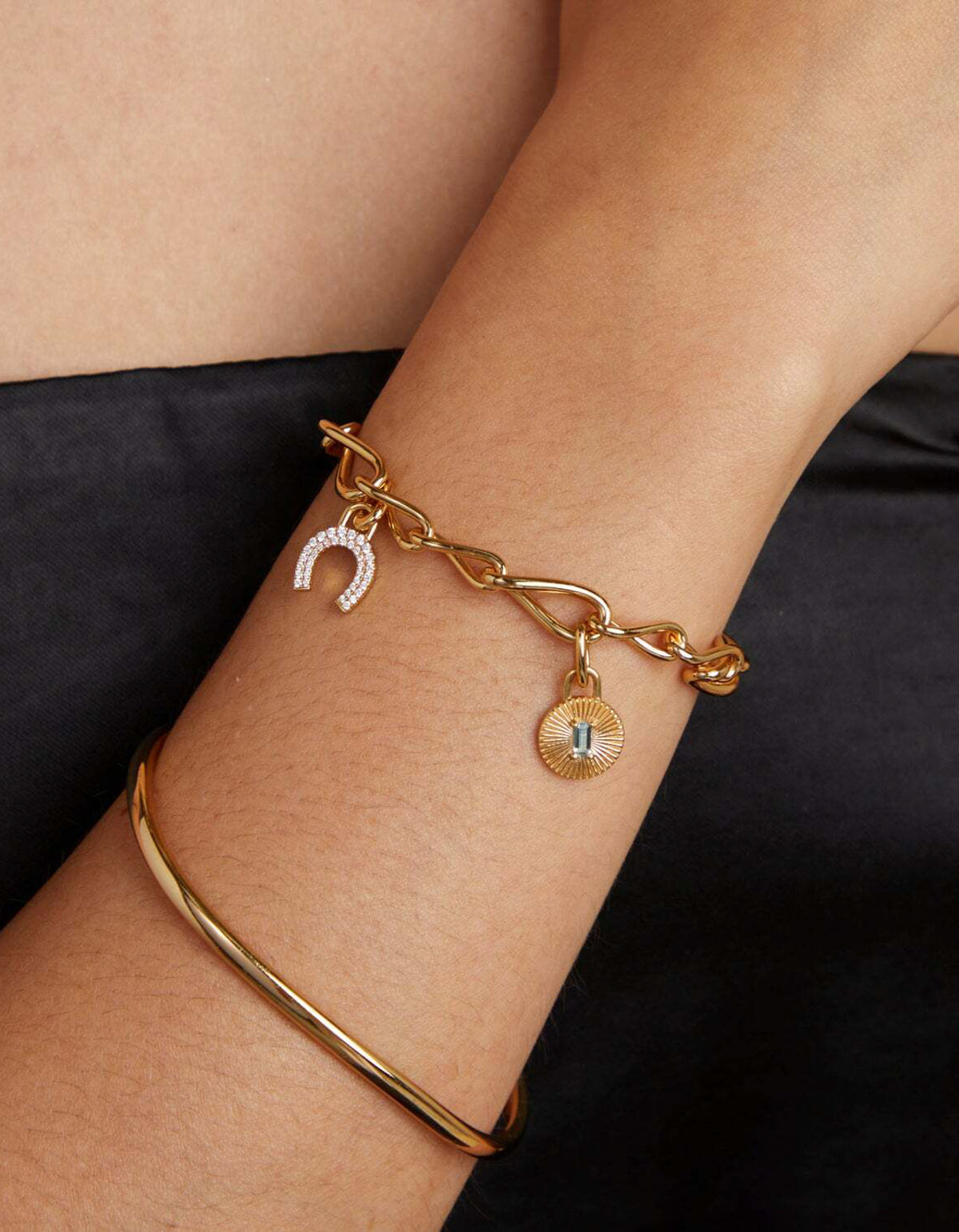 Horseshoe Talisman Charm - Gold