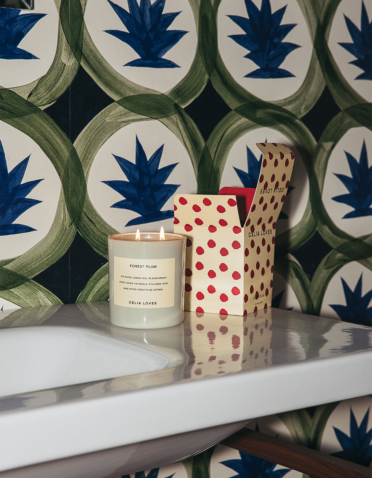 Forest Plum 80H Candle