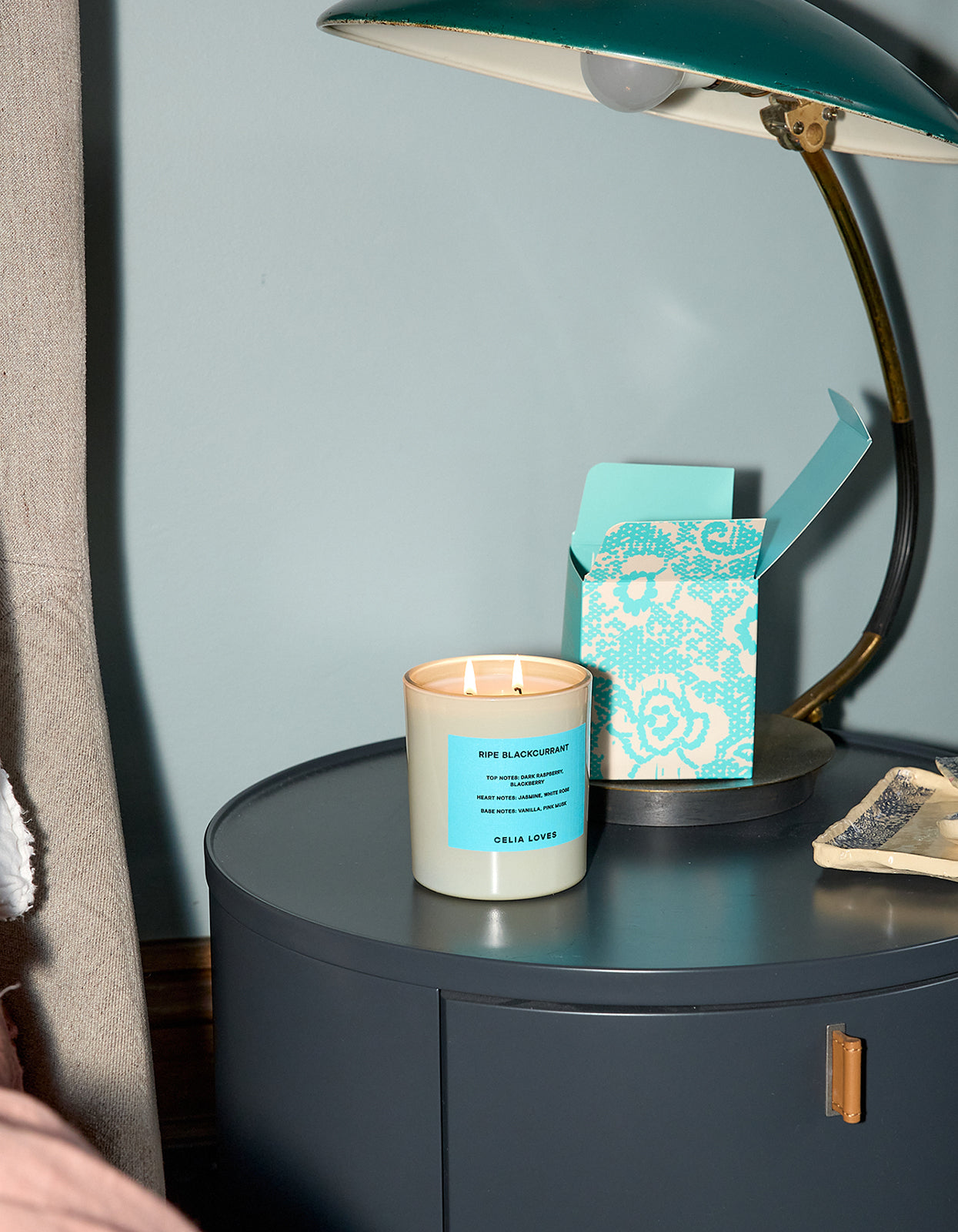 Ripe Blackcurrant 80H Candle