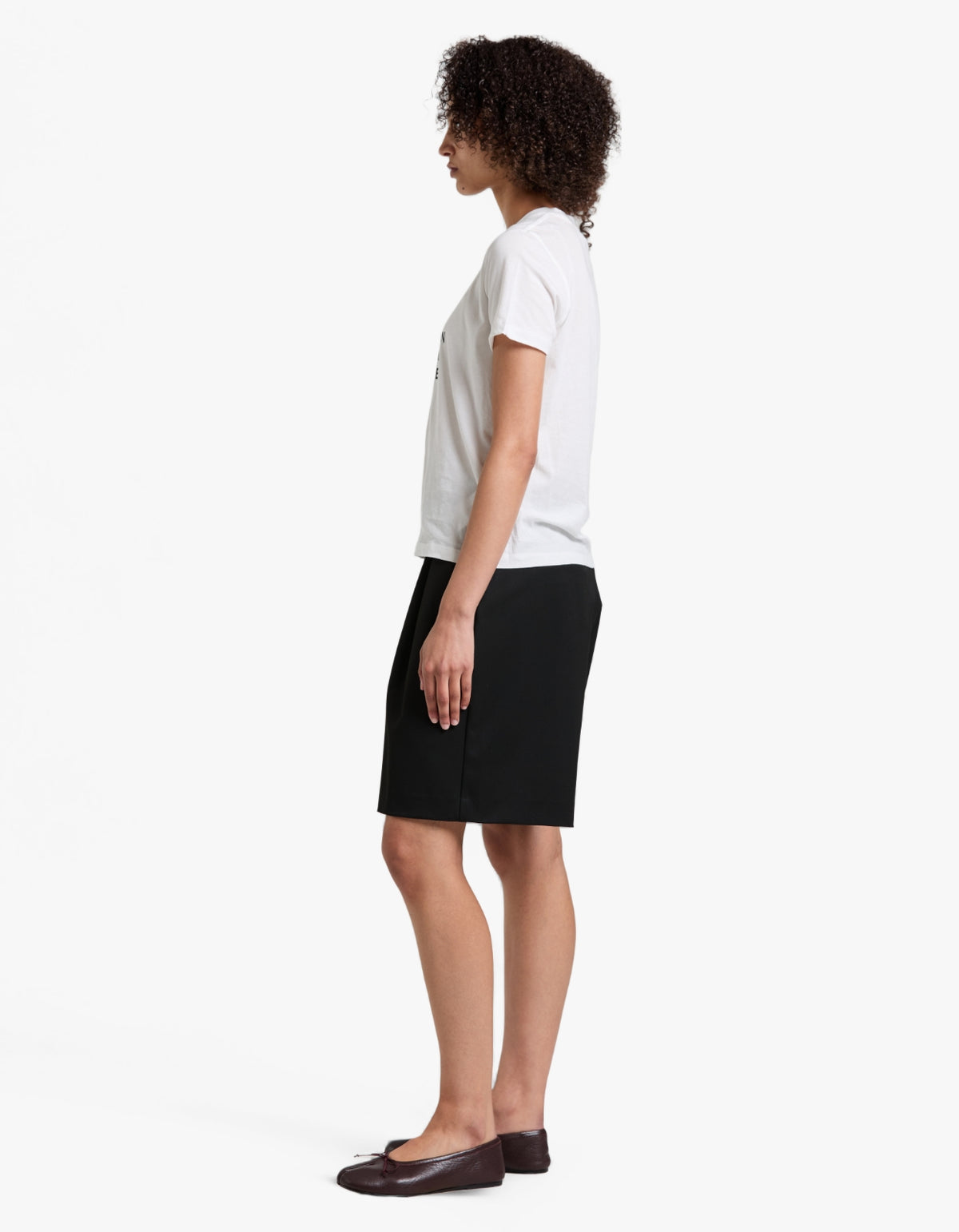 Lucinda Fitted Tee - Soft Whit/Black
