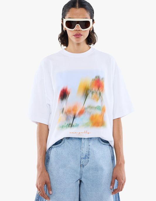 Blurred Daisy Frame Tee - Vintage White