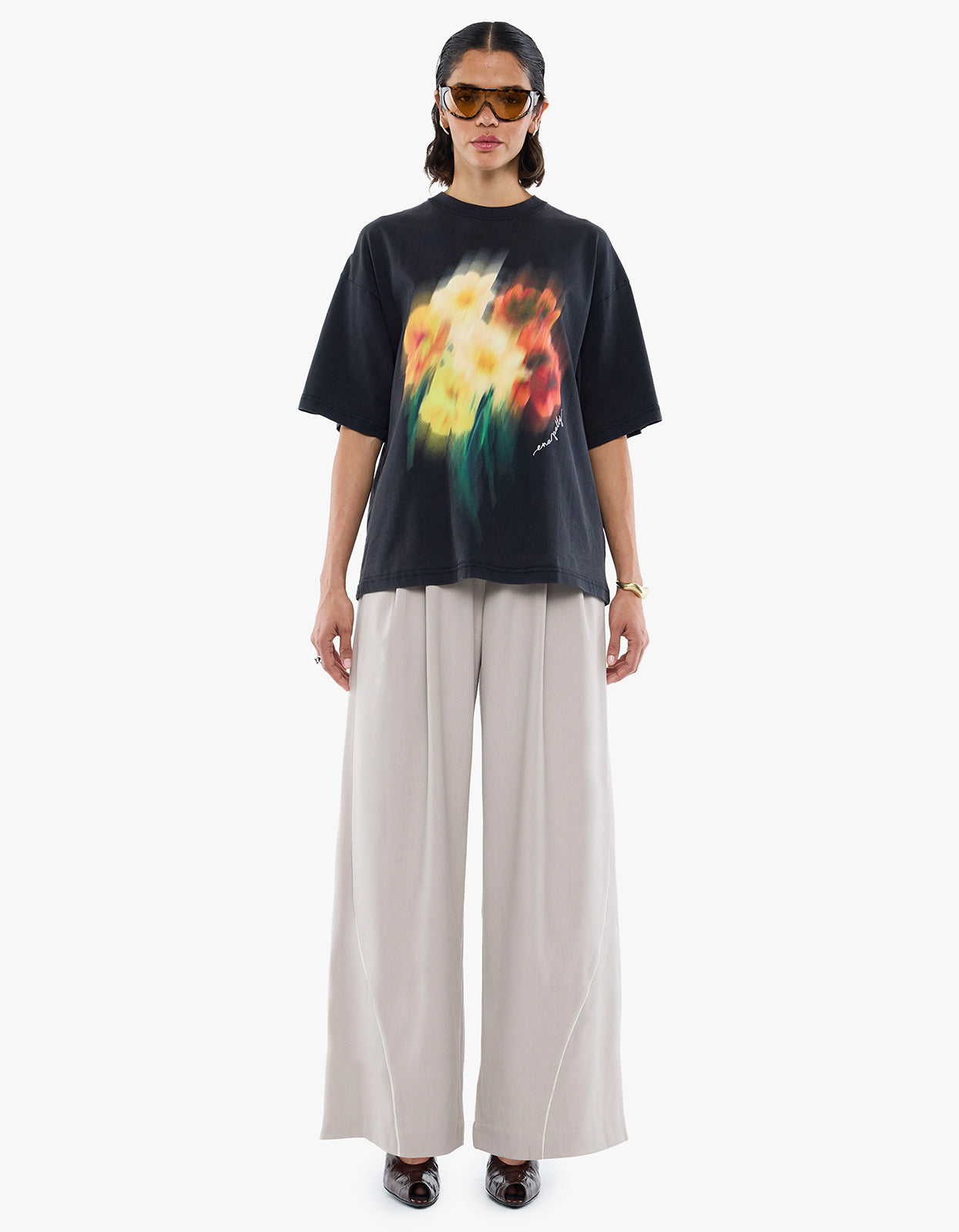 Blurred Sunflowers Tee - Vintage Black