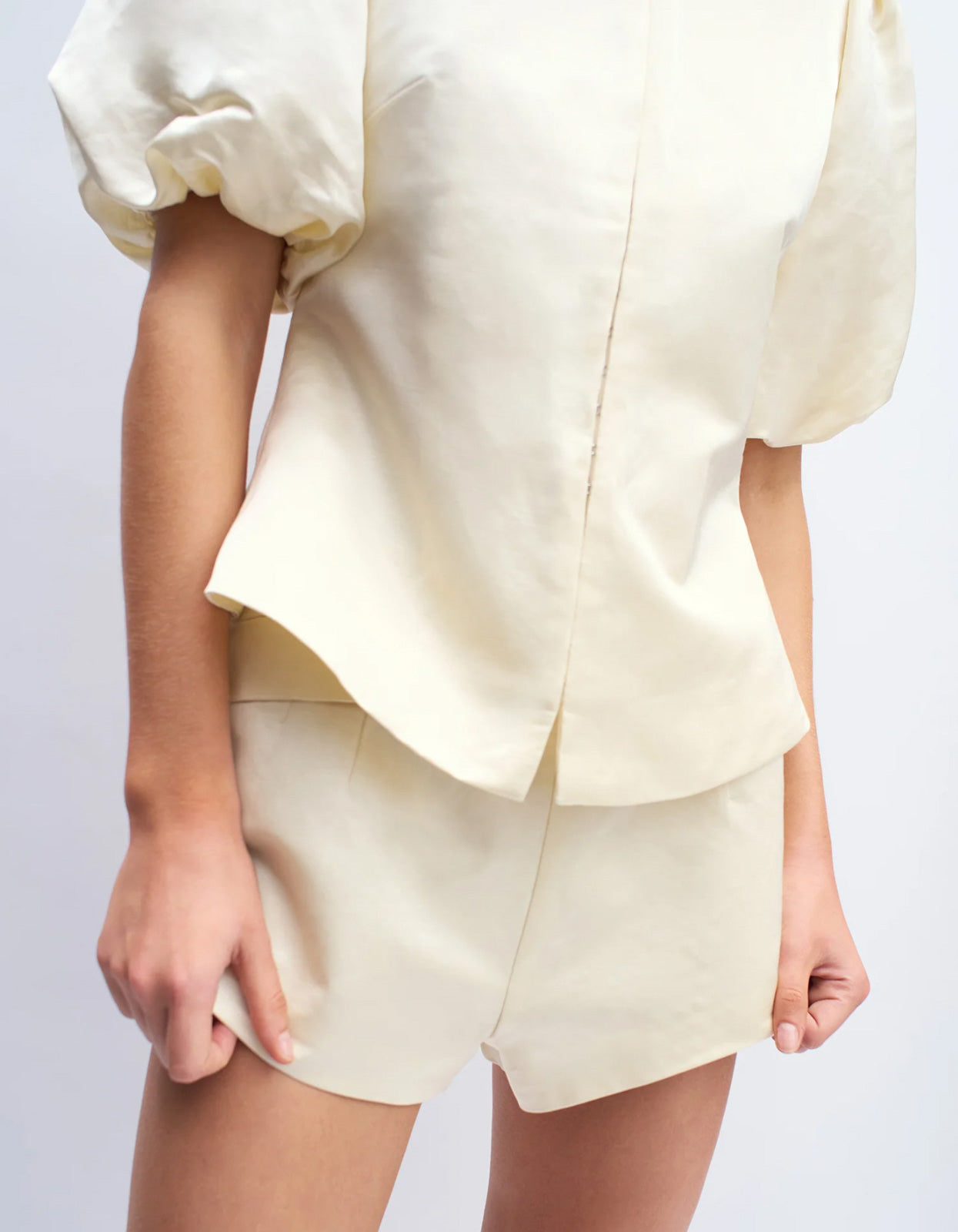 Jacquies Shortie - Pearl