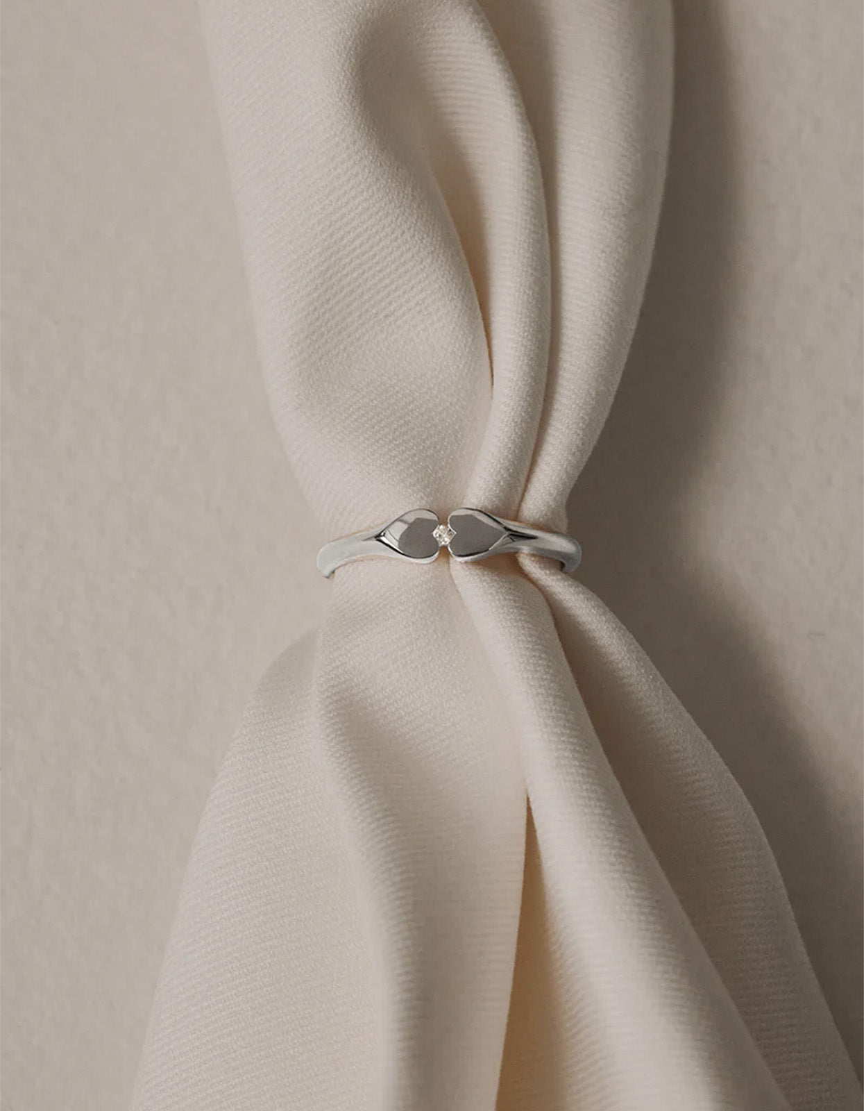 Heart Connection Signet Ring - Silver