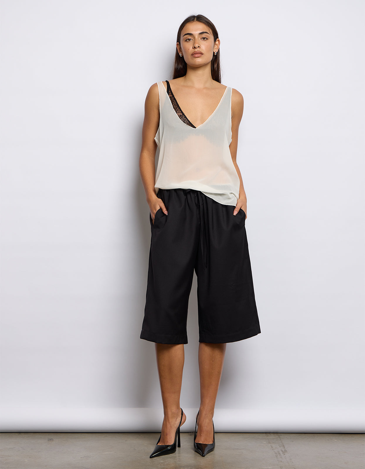 June Short - Black