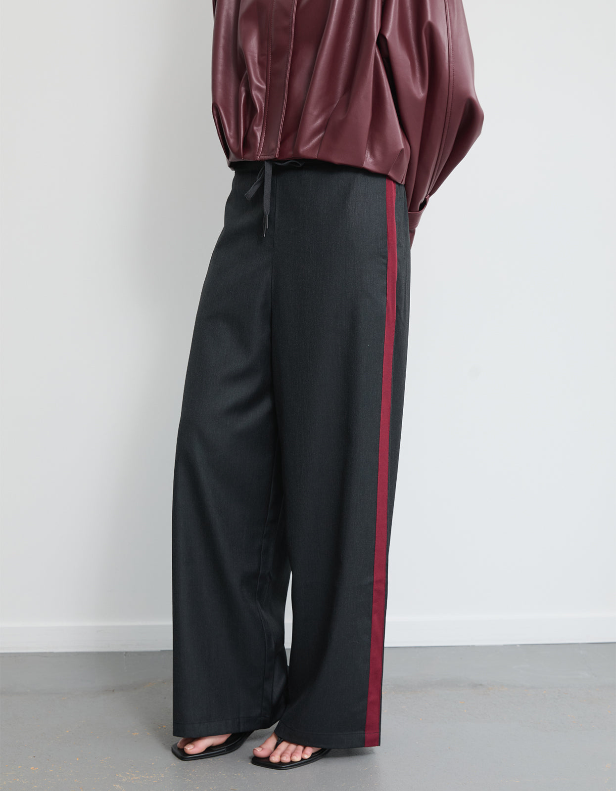 Ives Pant - Grey/Red