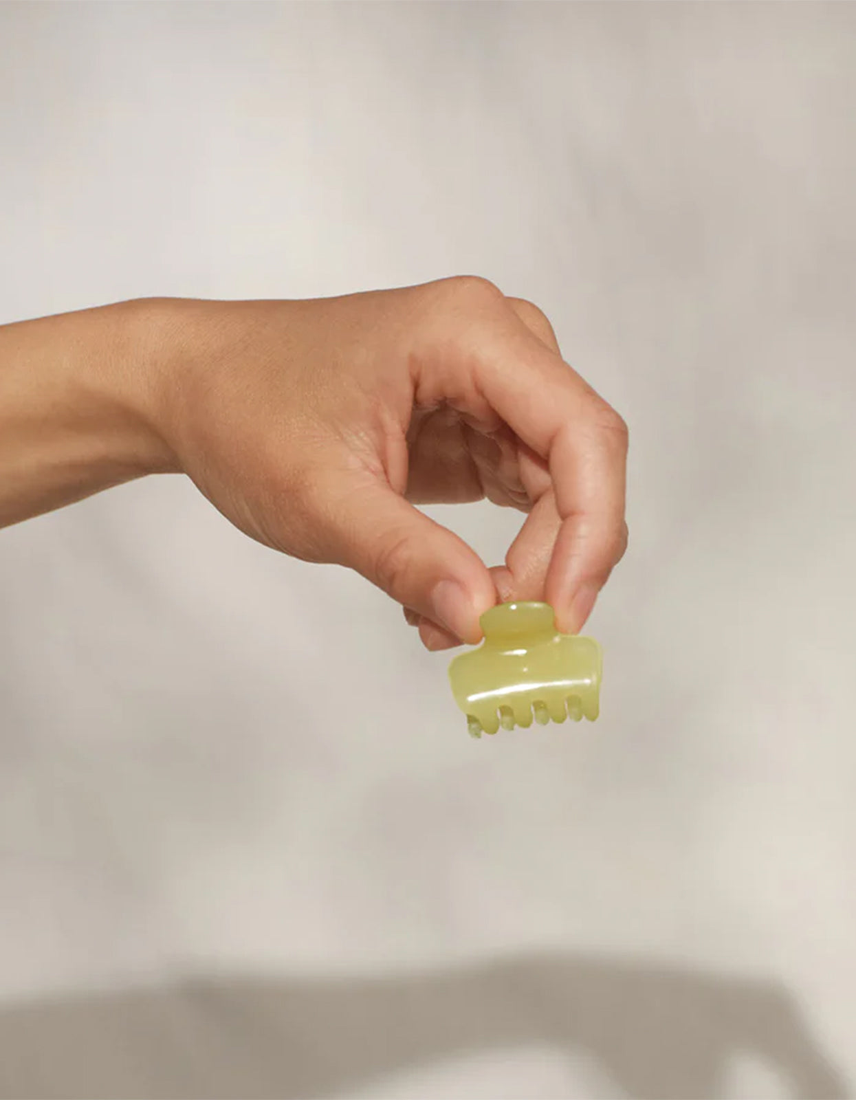 Mini Jelly Cloud Clips 8PC Set - Pearlized Cream & Butter Yellow