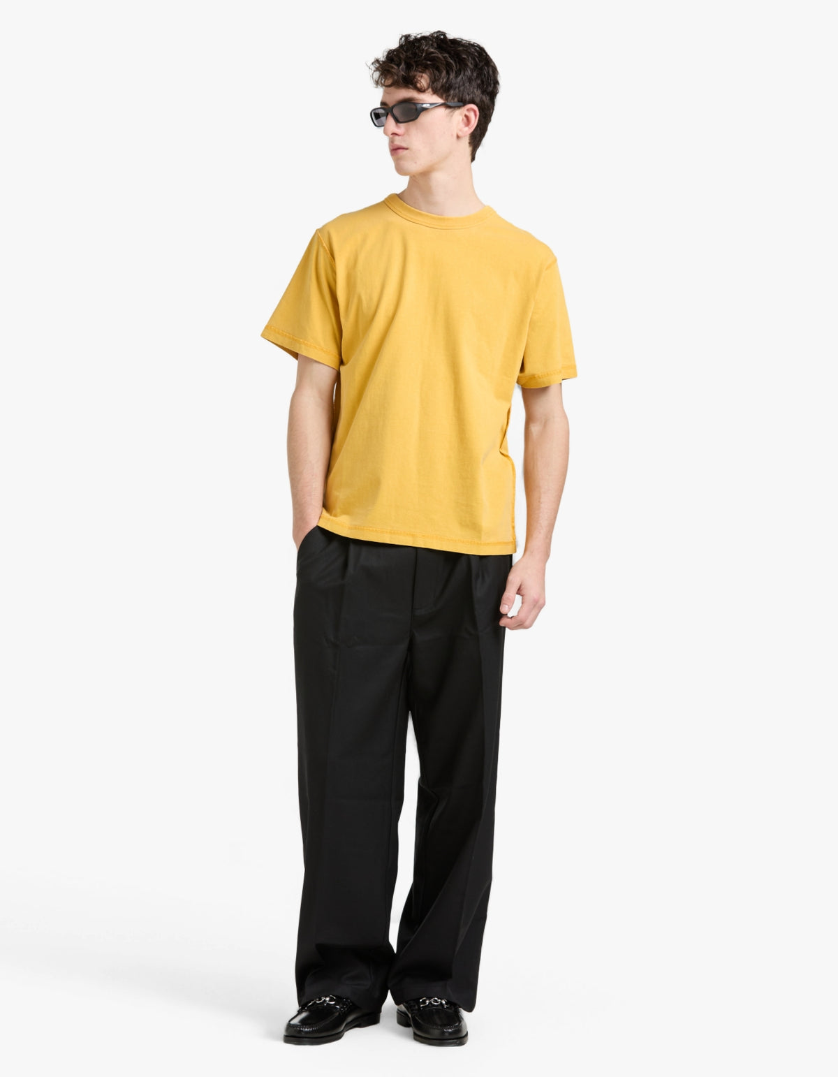 Blind Tee - Gold