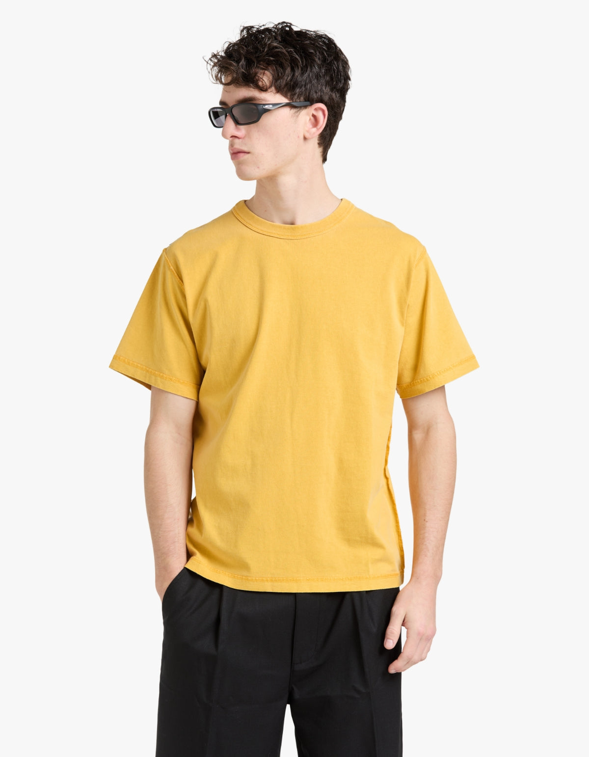 Blind Tee - Gold