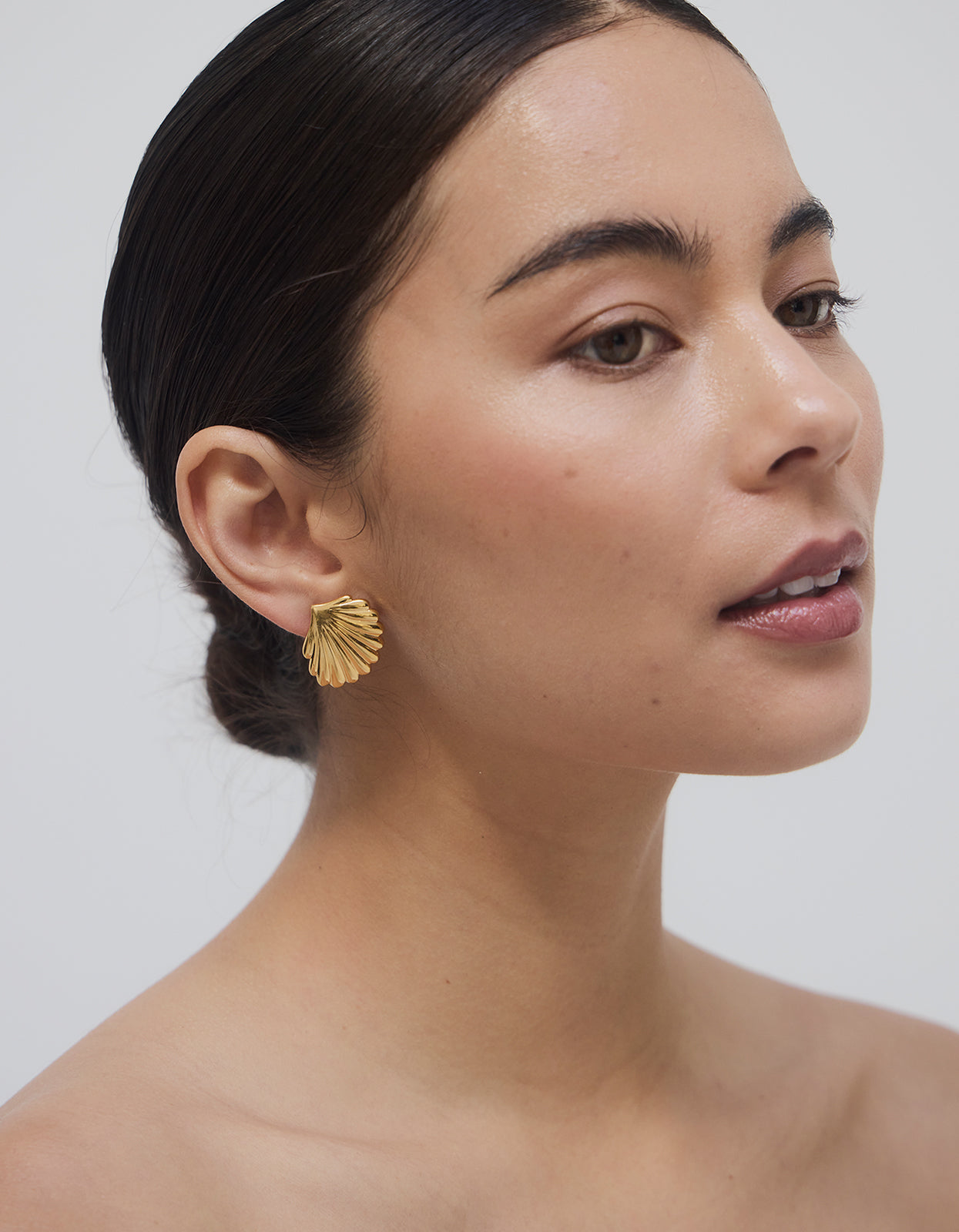 Clam Earring - Gold