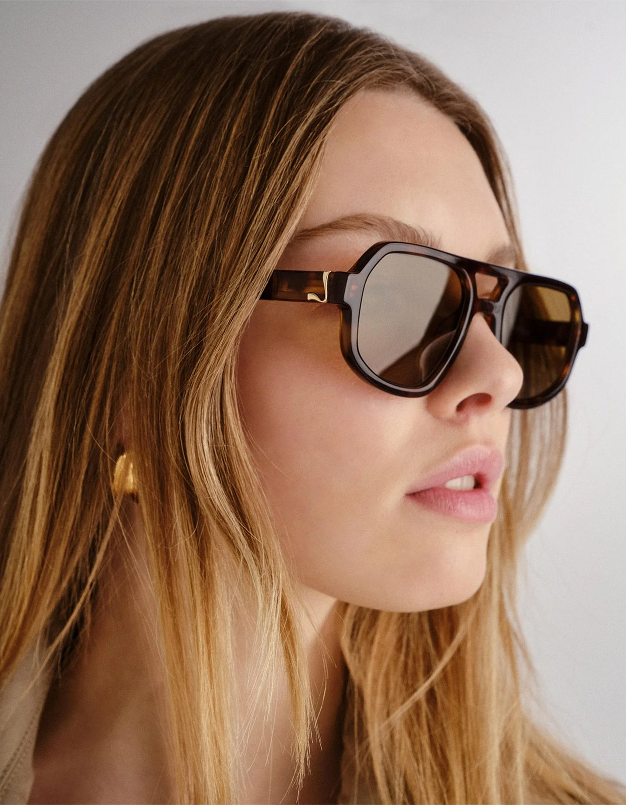 The Banks Sunglasses - Moss Tort