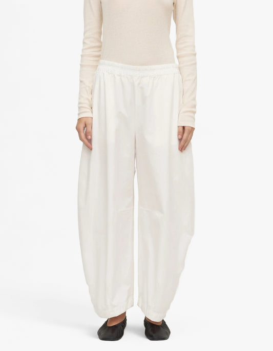 Lola Barrel Pant - White