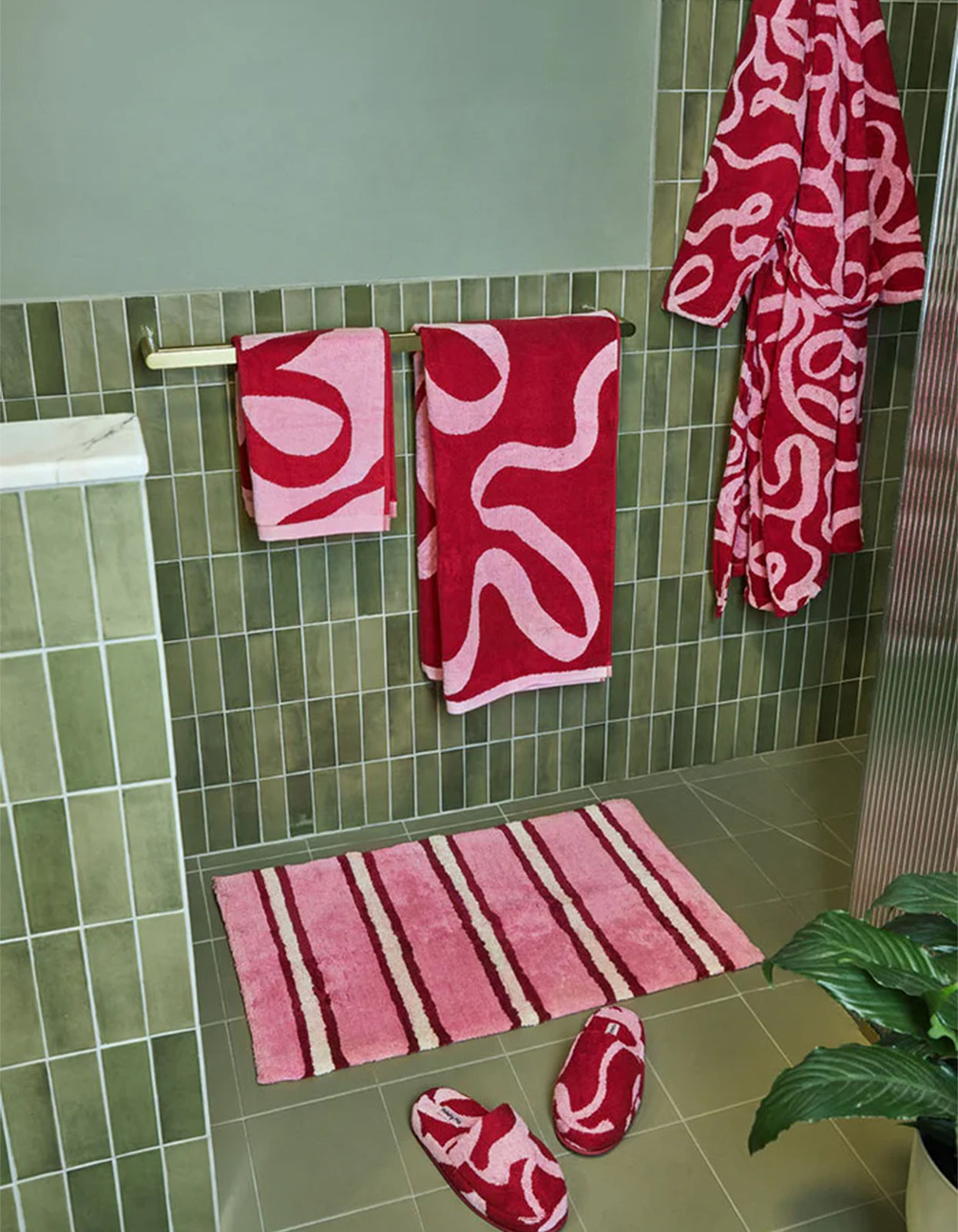 Ribbon Bath Towel - Pink
