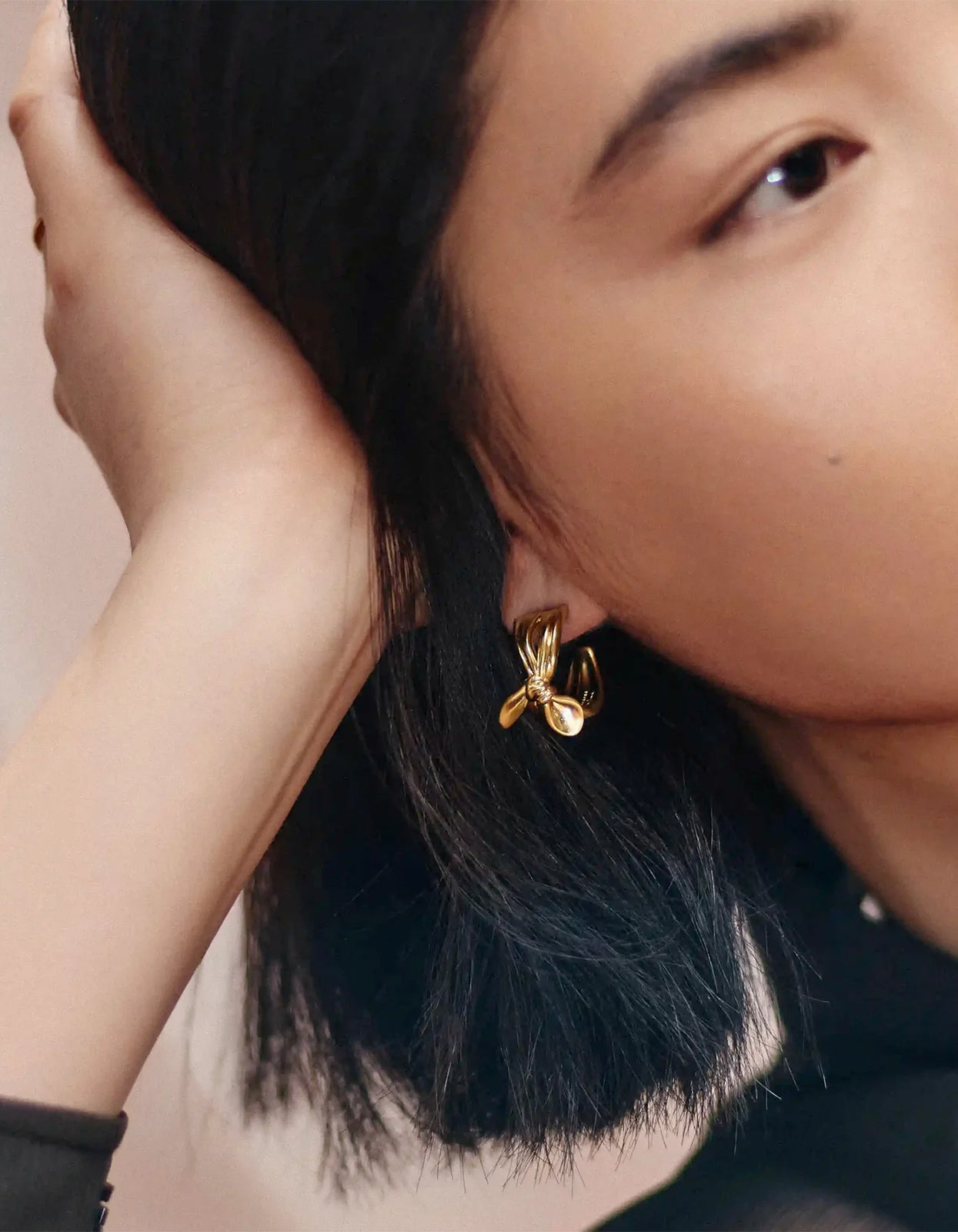Mark Gong Bow Hoop Earrings - Gold