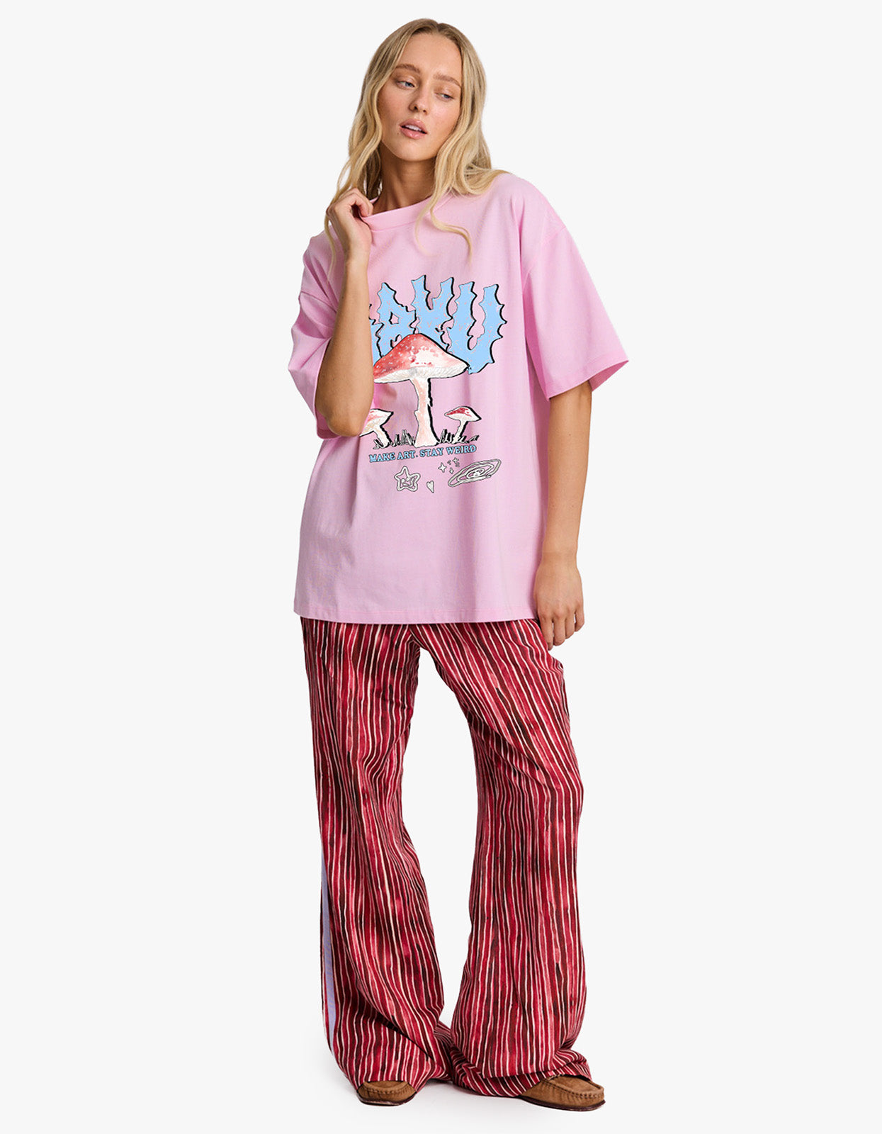 Stay Weird Oversize Tee - Baby Pink