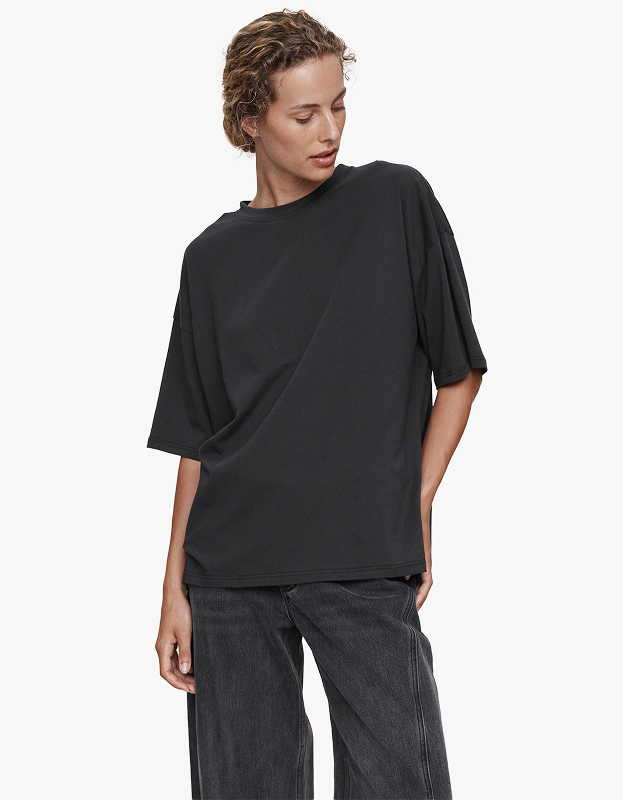 Hele Tee - Black