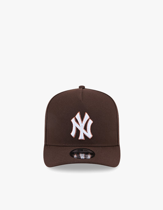 New York Yankees Burnt Wood Metallic 9FIFTY A Frame Cap - Dark Brown