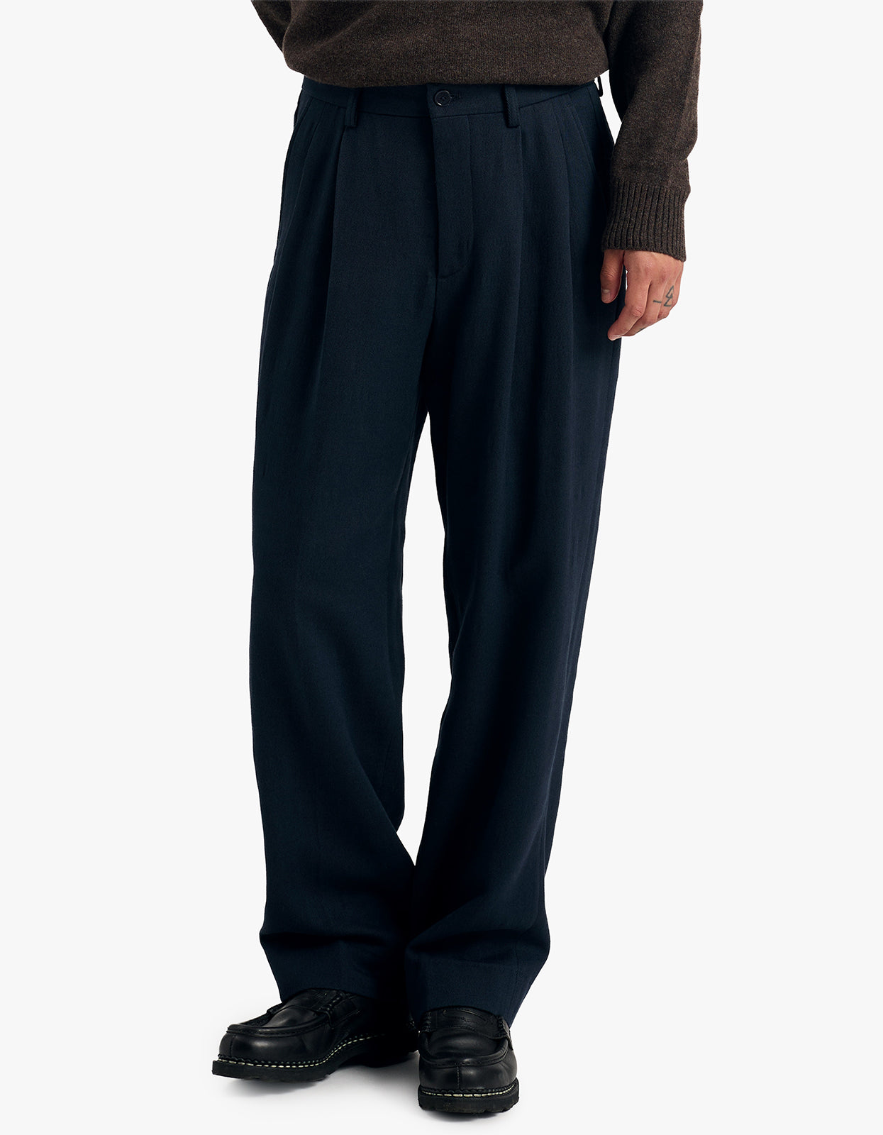 Benn Relaxed Cavalry Cotton Wool Pleated Trouser - Dark Navy