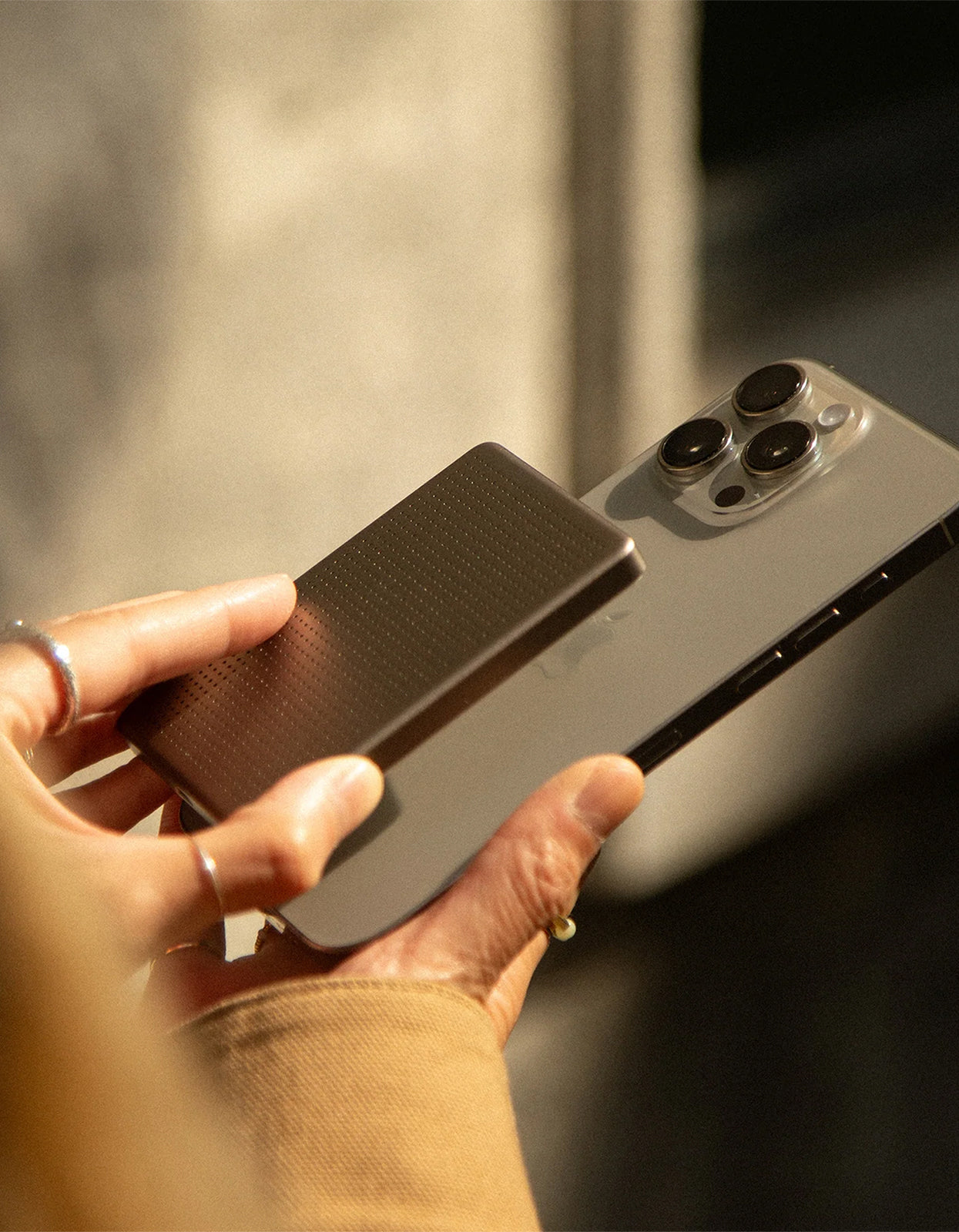 Active Power Bank - Sandstone