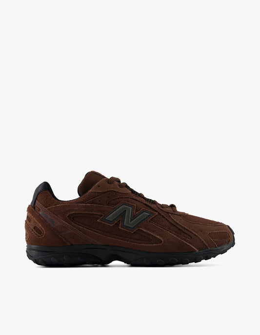 Womens New Balance 204L - Pumpernickel / Black