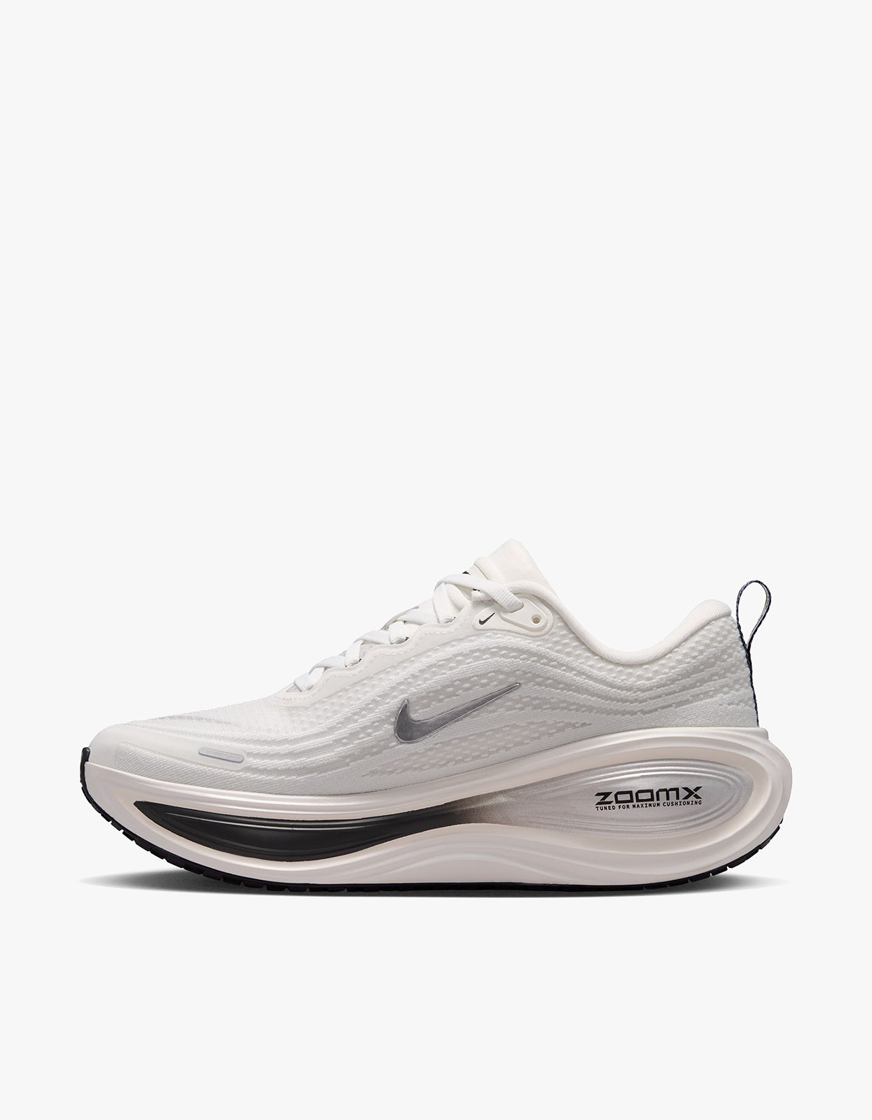 Nike Vomero Plus Essentials - Summit White/Metallic Silver-Sail