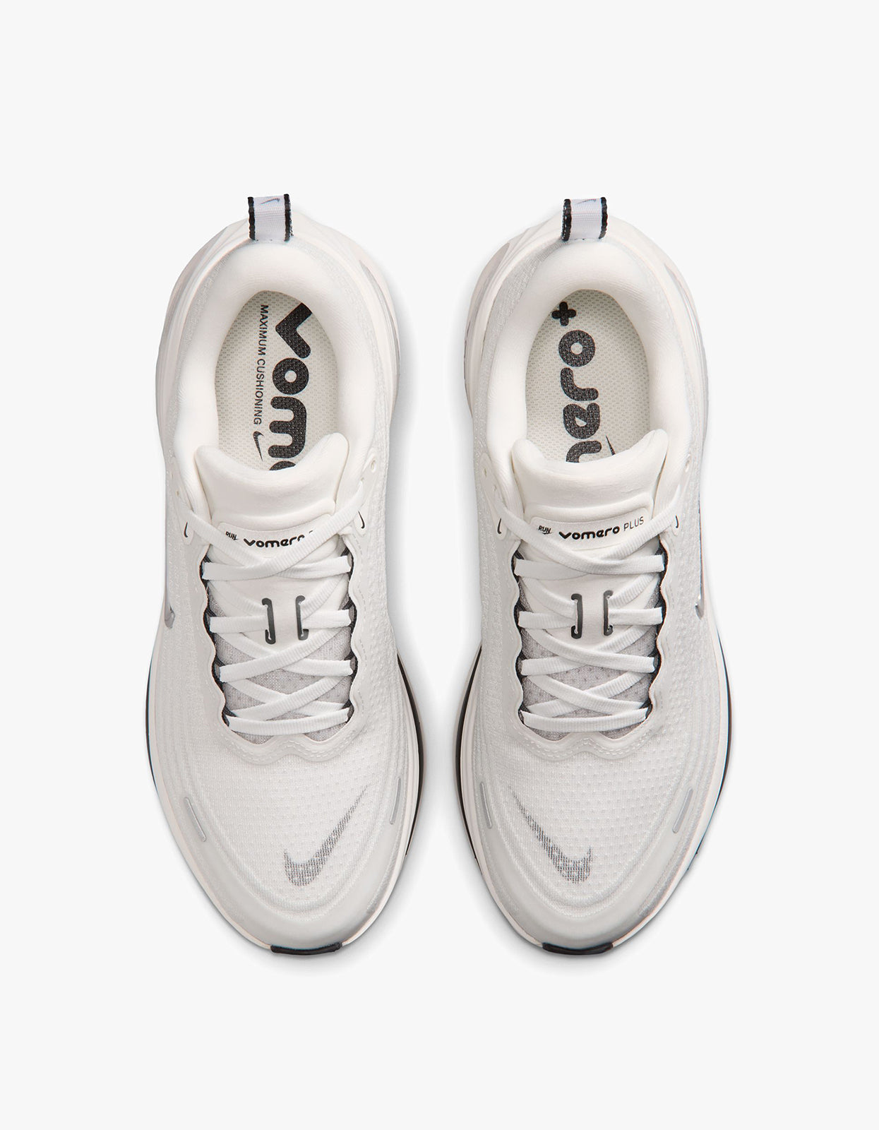 Nike Vomero Plus Essentials - Summit White/Metallic Silver-Sail