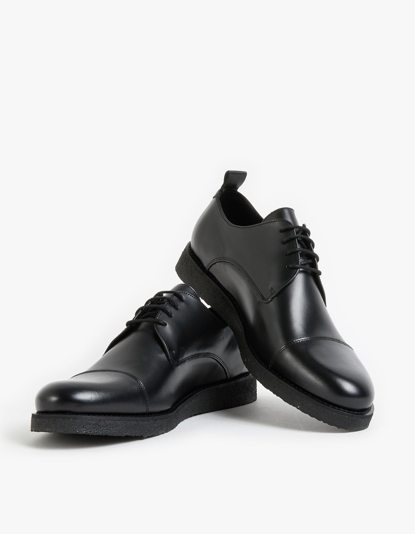 Lennon Derby - Black